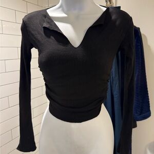 Chic Black Long Sleeve Crop Top